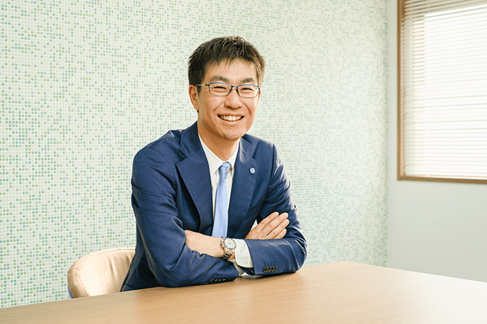 株式会社ゆうホールディングス 代表取締役社長　薬剤師　宇野 充俊